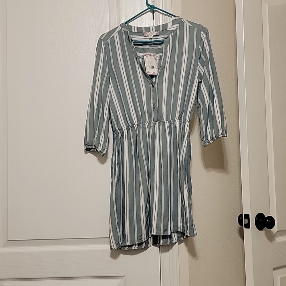 NWT 3/4 sleeve shirt dress